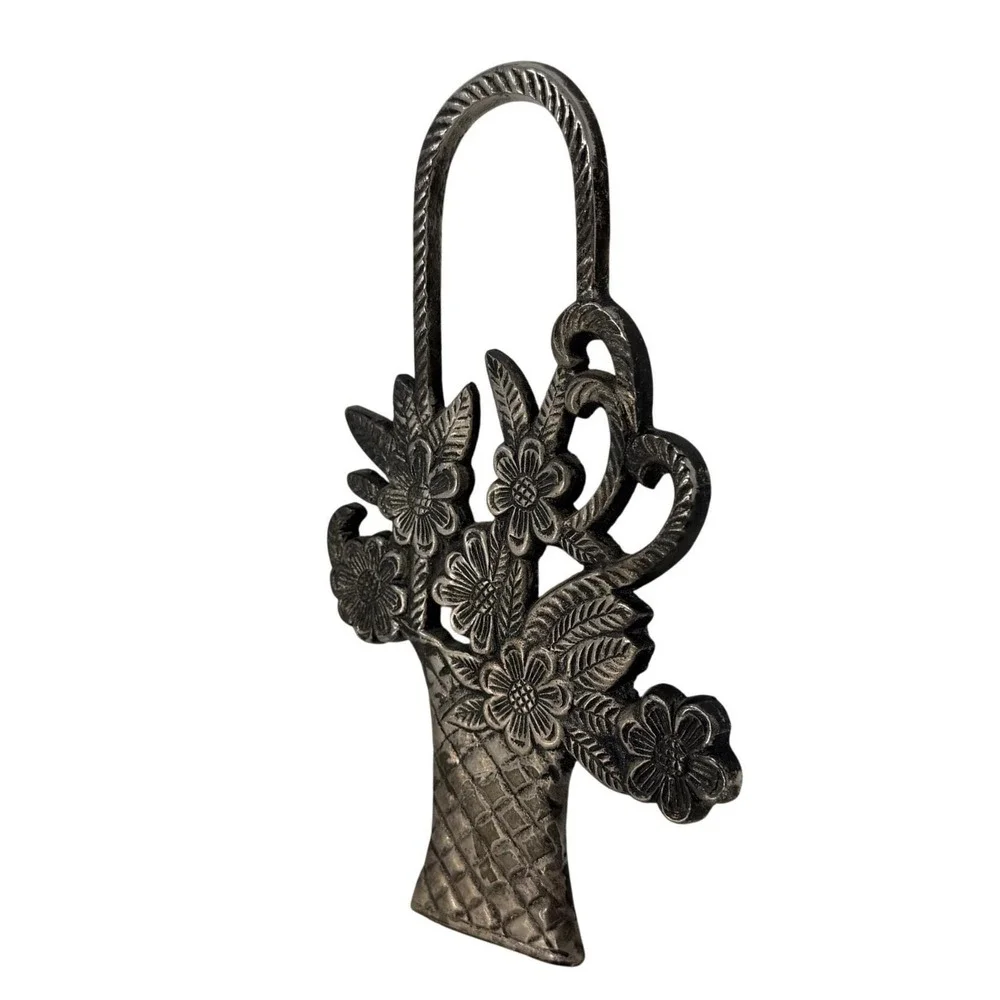 Vintage Floral Basket Metal Trivet Wall Hanging Rustic Cottage‎ Decor